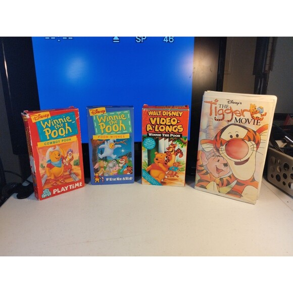 Winnie the Pooh VHS Lot Of 4 Tapes - Disney - Picture 1 of 7